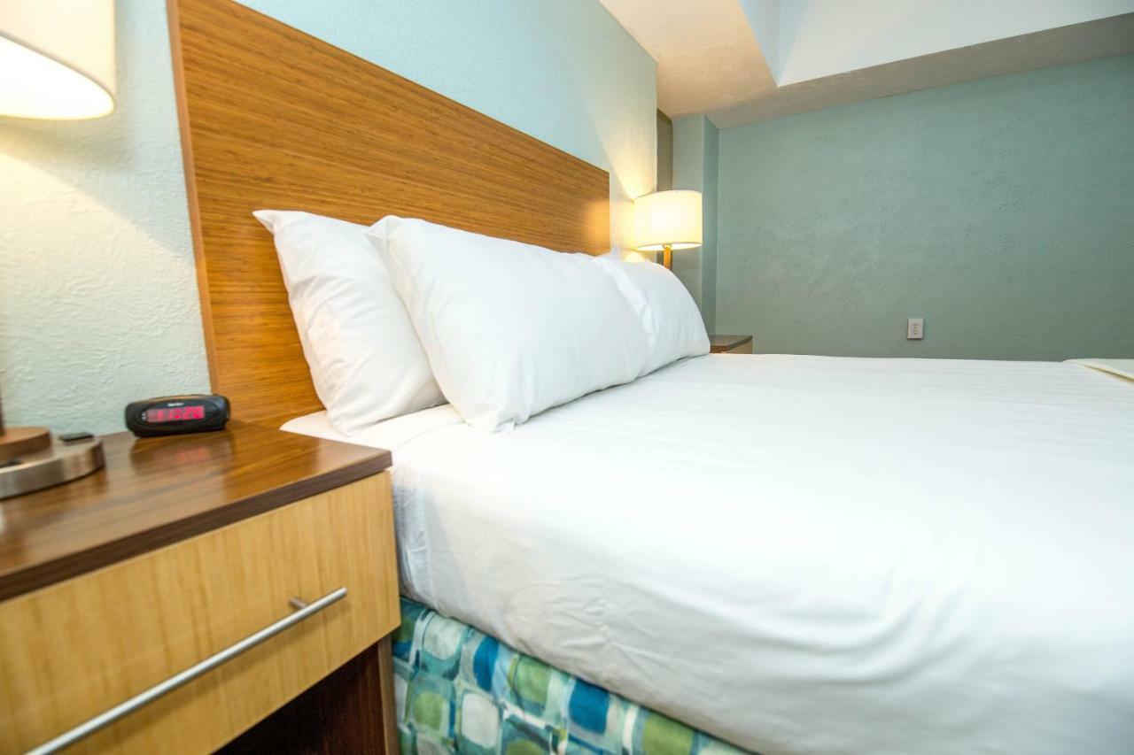 Blue Palms Resort Wildwood Exterior foto